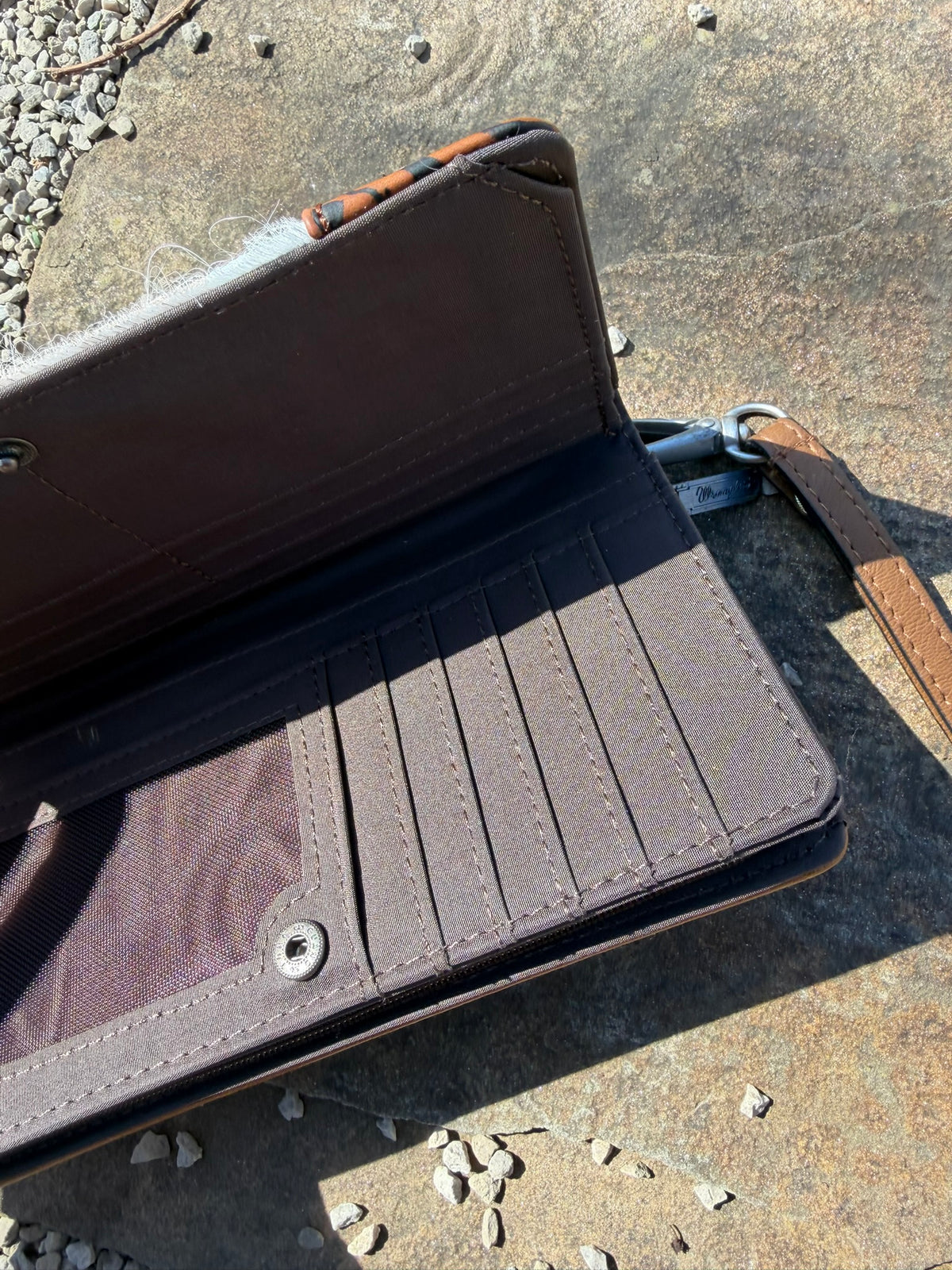 Wrangler Wallet/Wristlet Cowhide + Tooling - Toffee