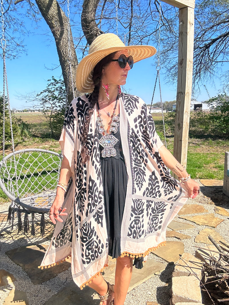 St. Lucia Vaca Style Kimono