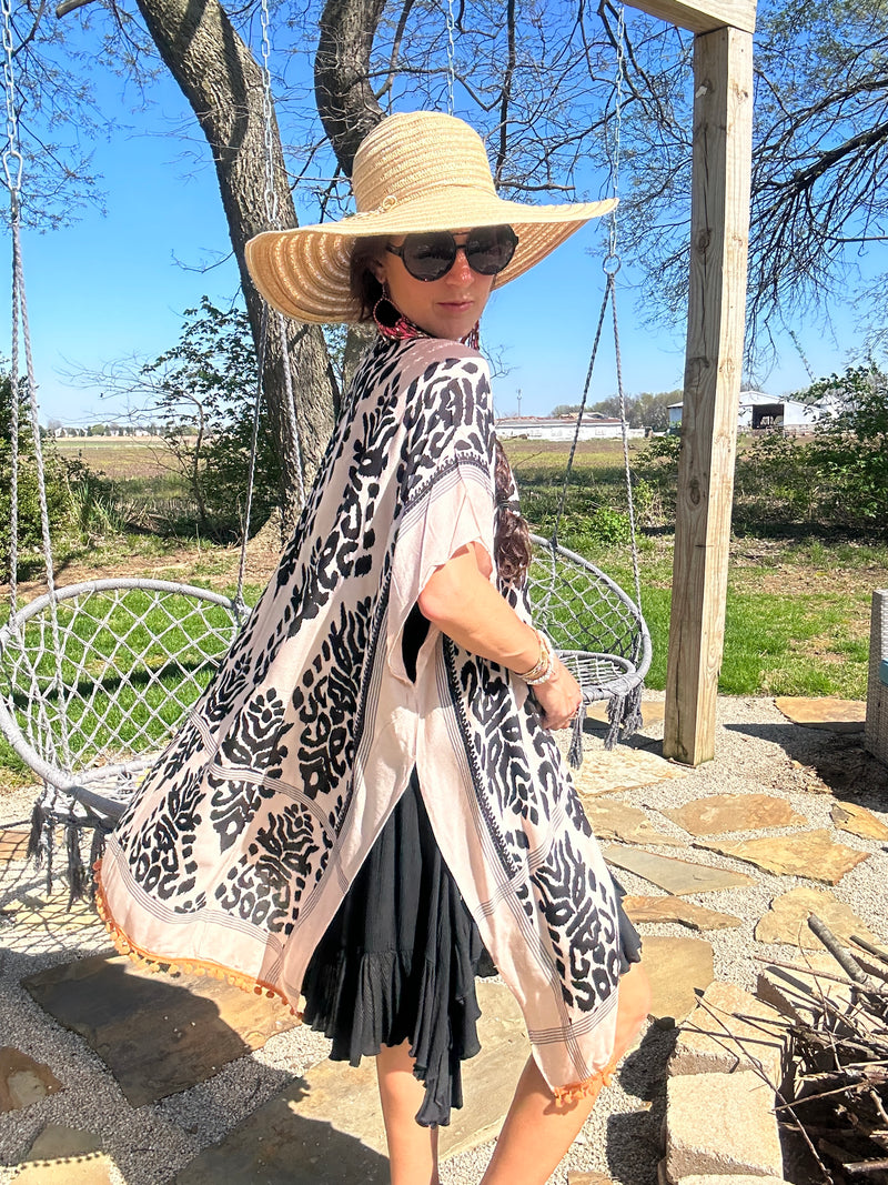 St. Lucia Vaca Style Kimono