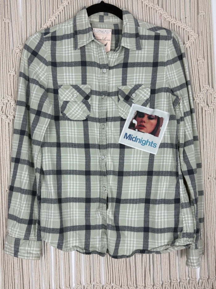 Decades Classic Flannel - small