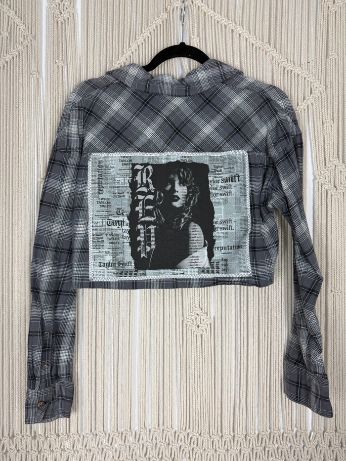 Edgy Classic Crop Plaid Flannel - Med
