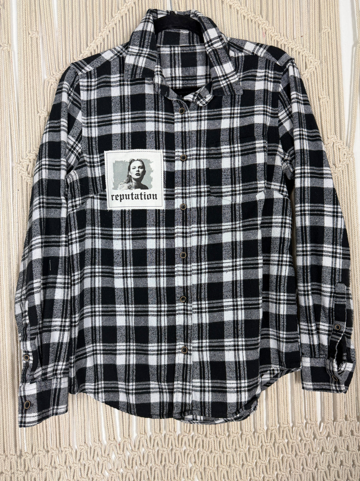 Edgy Classic Plaid Flannel - Med