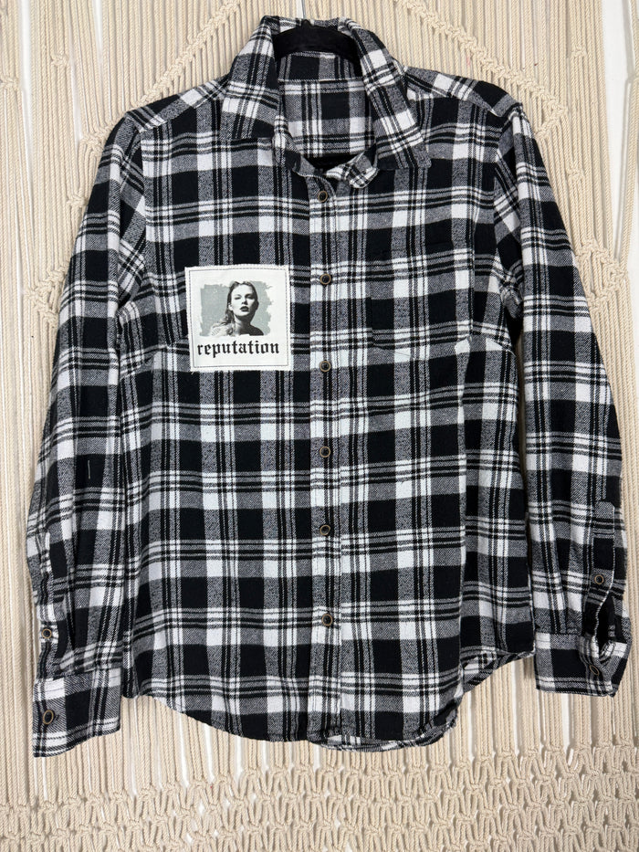 Edgy Classic Plaid Flannel - Med