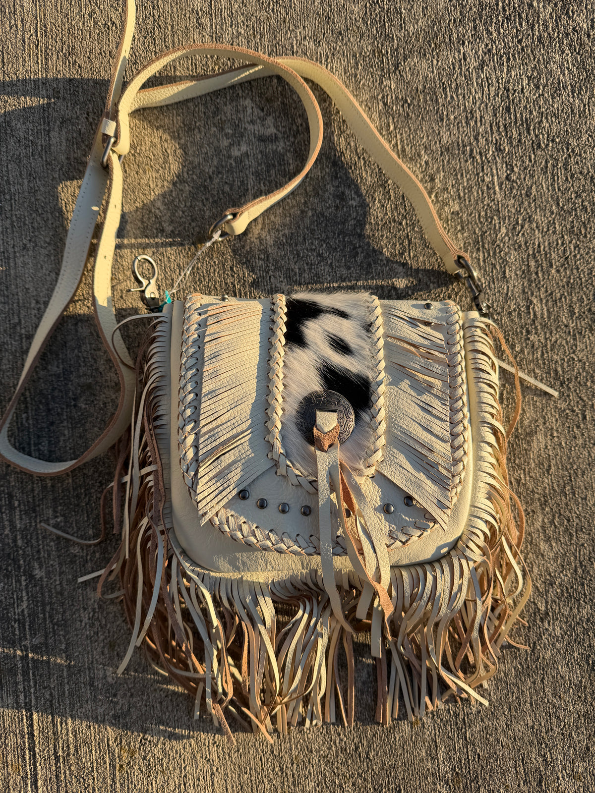 Montana West Genuine Leather Hair-On Cowhide Fringe Bohemian Crossbody - white