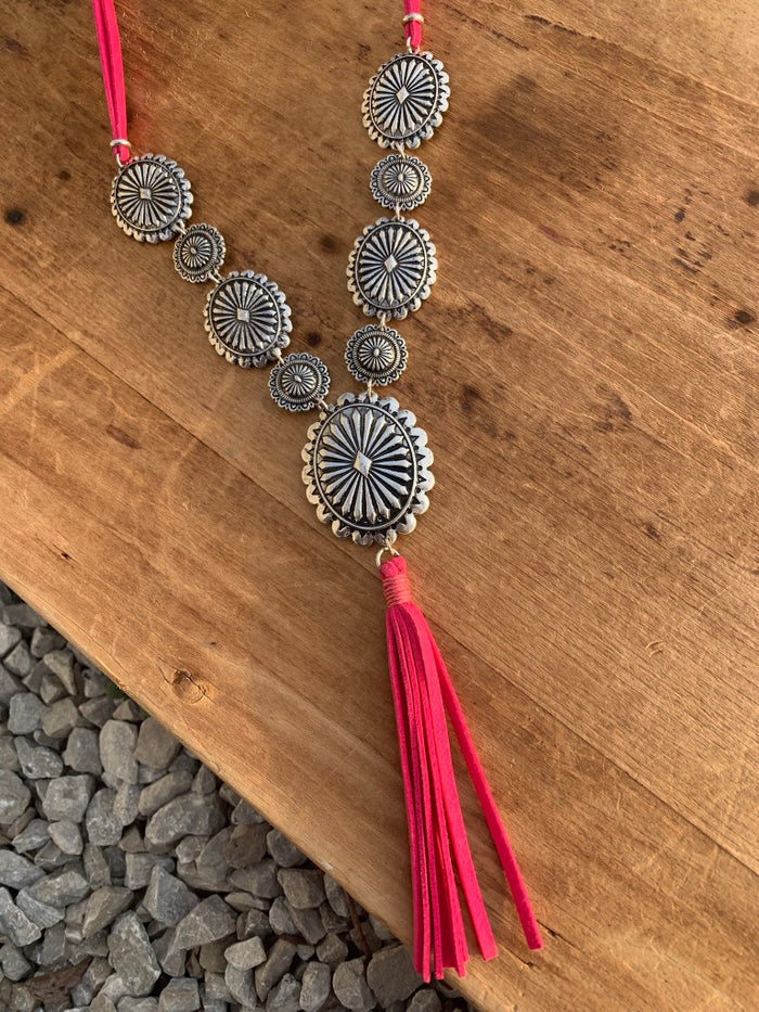 Fuchsia Western Concho Style Necklace Set